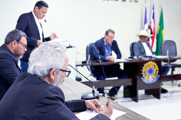 30ª Sessão Ordinária do 2º Período da 8ª Legislatura.